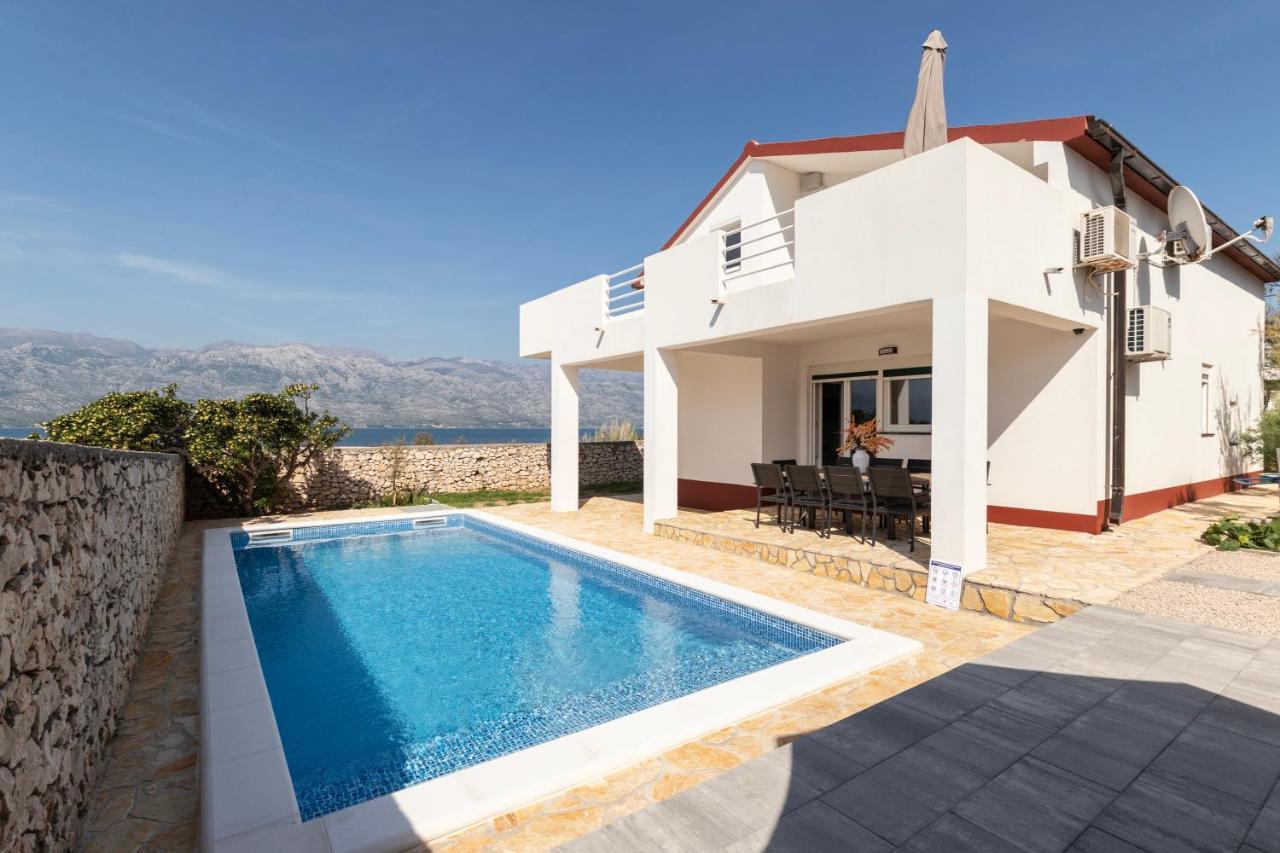 Opera Villa